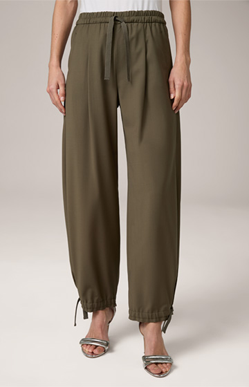Virgin Wool Balloon-style Trousers in Olive
