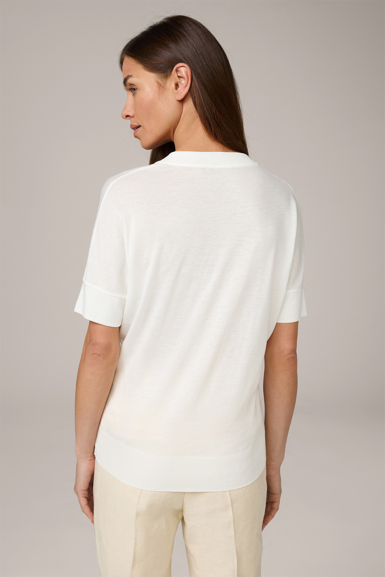 Tencel-Baumwoll-Shirt mit V-Ausschnitt in Ecru