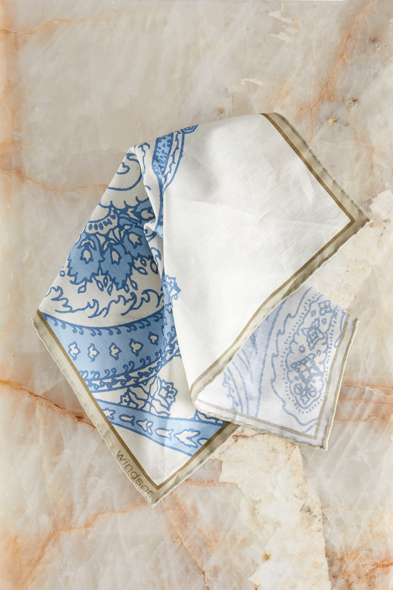 Breast Pocket Handkerchief with Silk in Blue and Grey