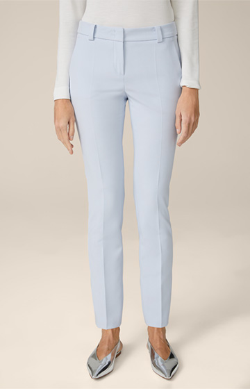 Pantalon de costume en crêpe, en bleu clair