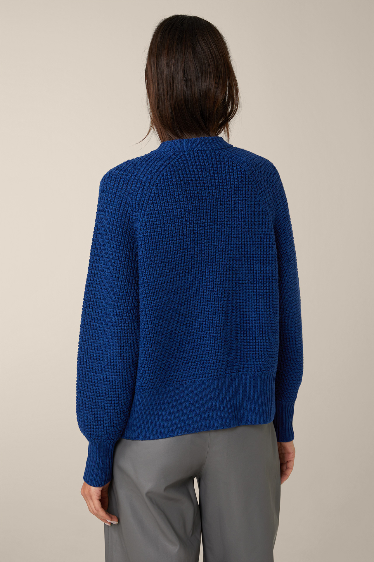 Cardigan en tricot de laine mérinos, en bleu