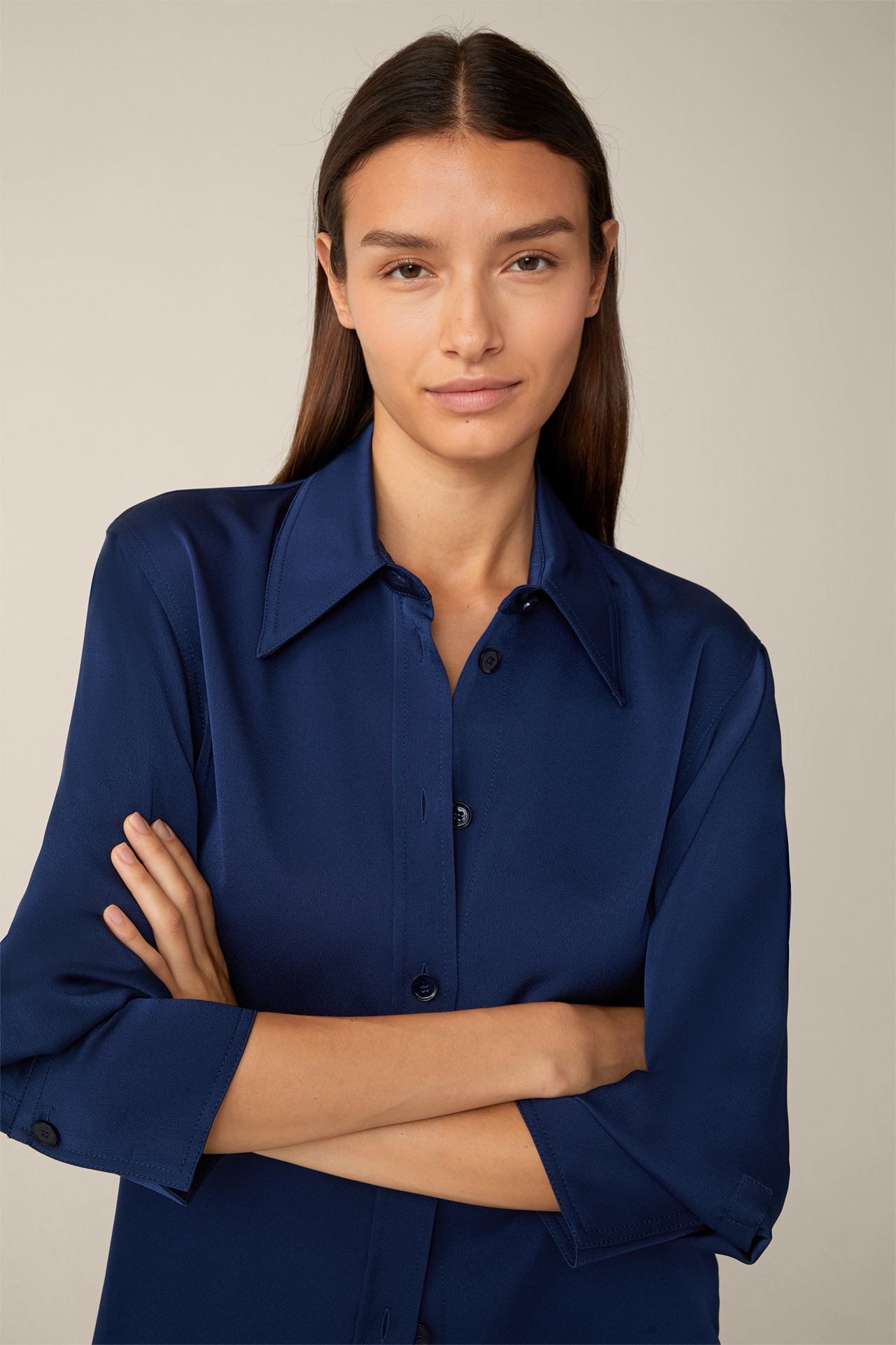 Long-sleeved Crêpe Shirt Blouse in Blue