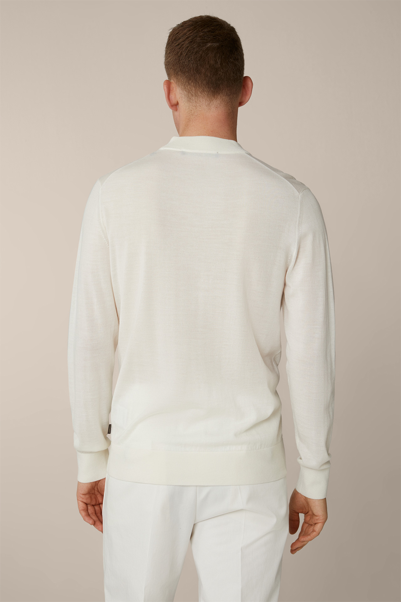 Pull-over en tricot Nando à col relevé, avec de la soie et du cachemire, en blanc laineux