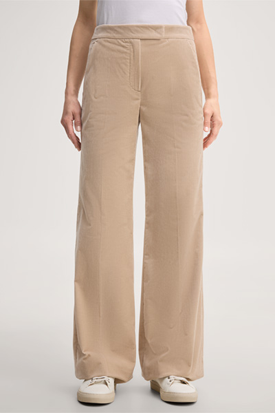 Mène à la page produit « Pantalon en velours côtelé « Marlene » beige »