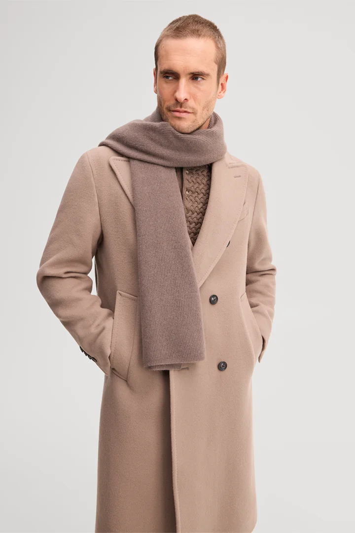 Leads to product detail page "Light brown cashmere scarf"
