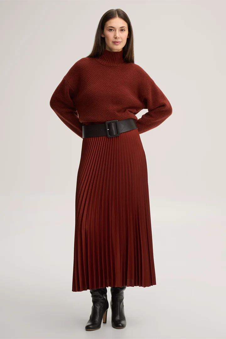 Führt zu Produktdetailseite „Cashmere-Stehkragen-Pullover in Dunkelrot"