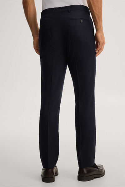Mène à la page produit « Pantalon modulable en laine mélangée à pinces à la taille, couleur bleu marine »