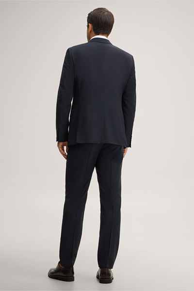 Leads to product detail page "Navy blue marl virgin wool suit"