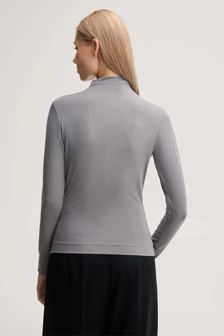 Führt zu Produktdetailseite „Lyocell-Stretch-Pullover mit Stehkragen in Grau"
