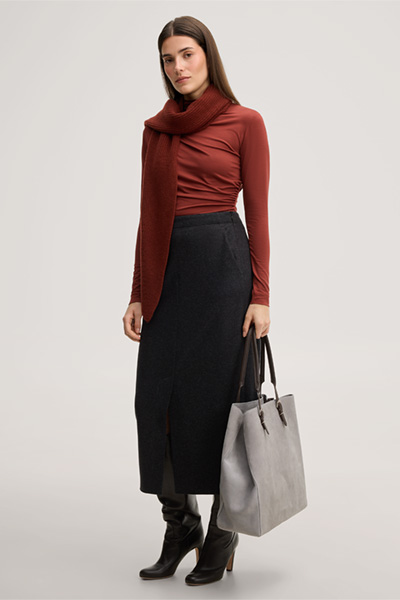 Führt zu Produktdetailseite „Cashmere-Schal in Dunkelrot"