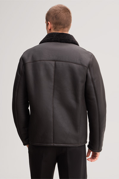 Führt zu Produktdetailseite „Lammfell-Lederjacke in Dunkelbraun"