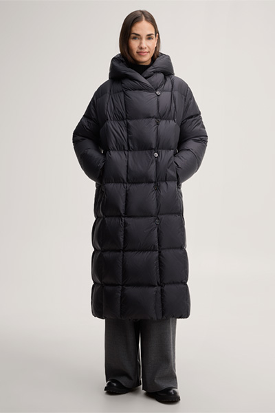 Mène à la page produit « Manteau doudoune, en noir »