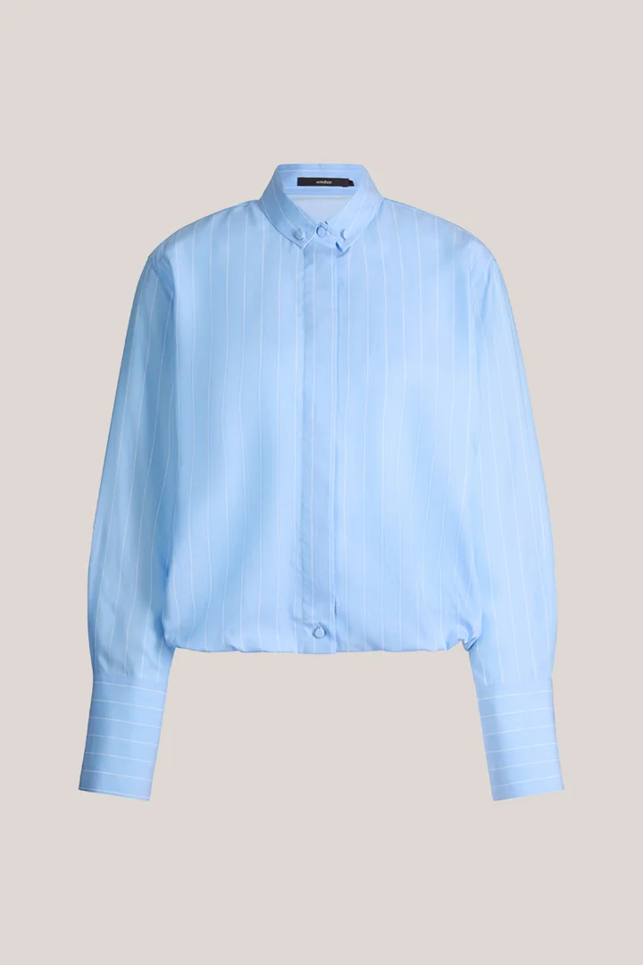 Führt zu Produktdetailseite „Lyocell-Hemdbluse cropped in Hellblau-Weiss gestreift"