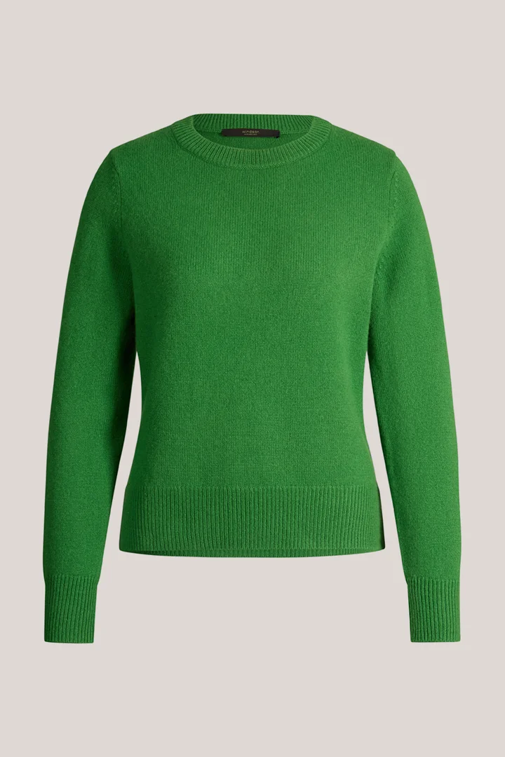 Leads to product detail page "Green cashmere jumper"