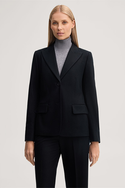 Führt zu Produktdetailseite „Flanell-Wolljersey-Blazer in Schwarz"