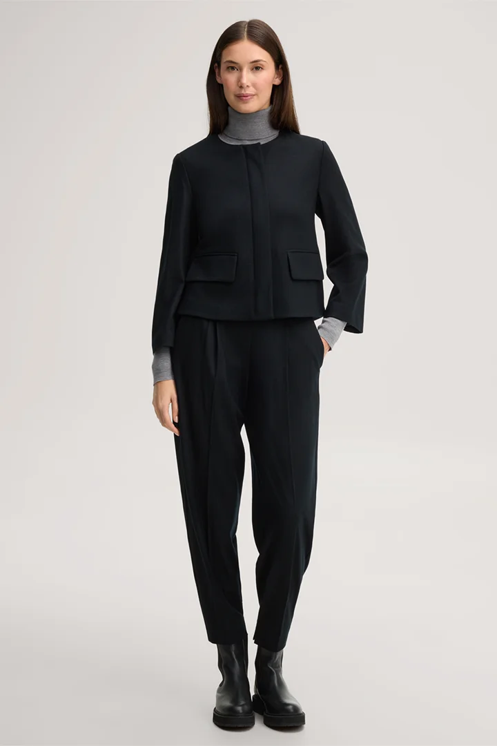 Führt zu Produktdetailseite „Flanell-Wolljersey-Blazer-Jacke in Schwarz"