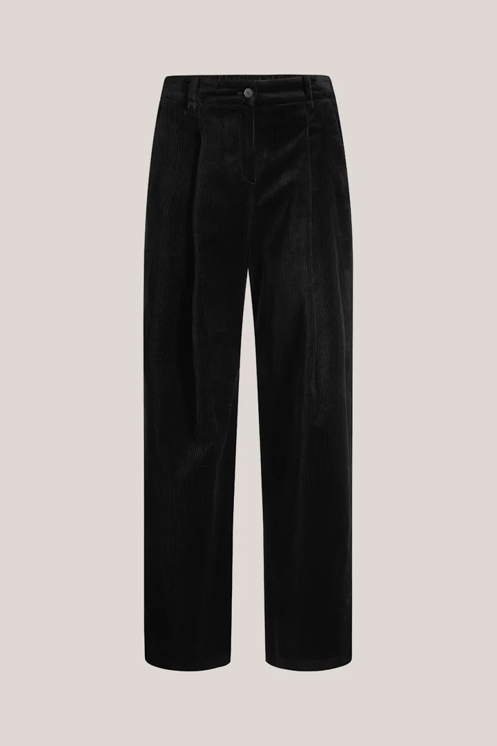 windsor. präsentiert das Produkt Cord-Marlene-Hose in Schwarz aus der Kategorie Hosen & Jeans als Freisteller