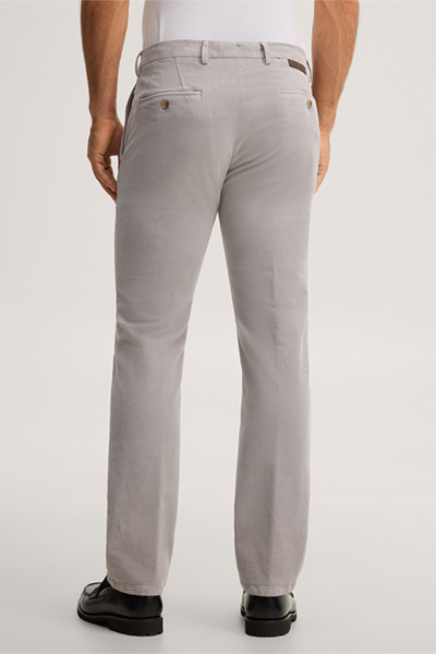 Leads to product detail page "Grey cotton chinos"