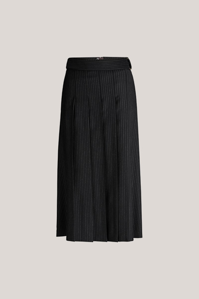 Schurwoll-Pinestripe-Midi-Faltenrock in Schwarz