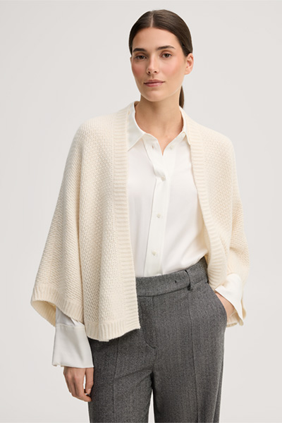Führt zu Produktdetailseite „Cashmere-Cape in Ecru"