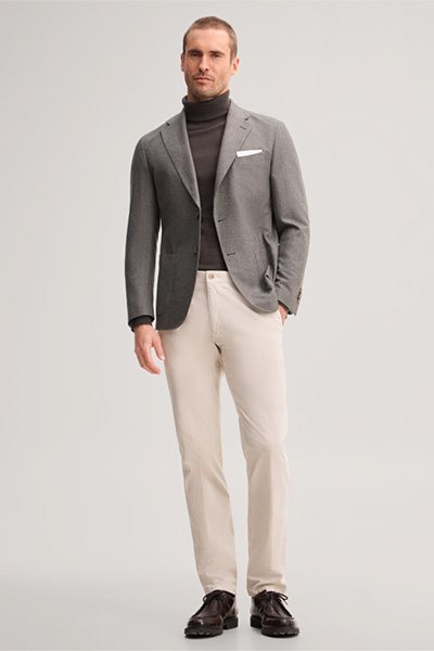 Führt zu Produktdetailseite „Baumwoll-Chino in Offwhite"