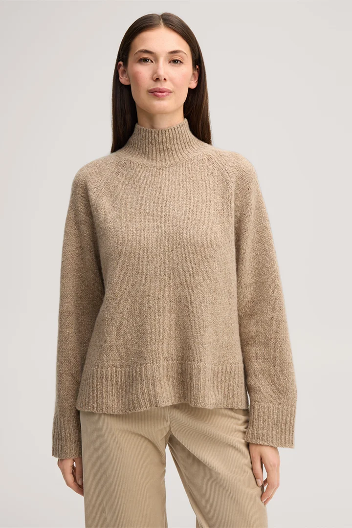 Führt zu Produktdetailseite „Tweed-Cashmere-Stehkragen-Pullover in Beige"