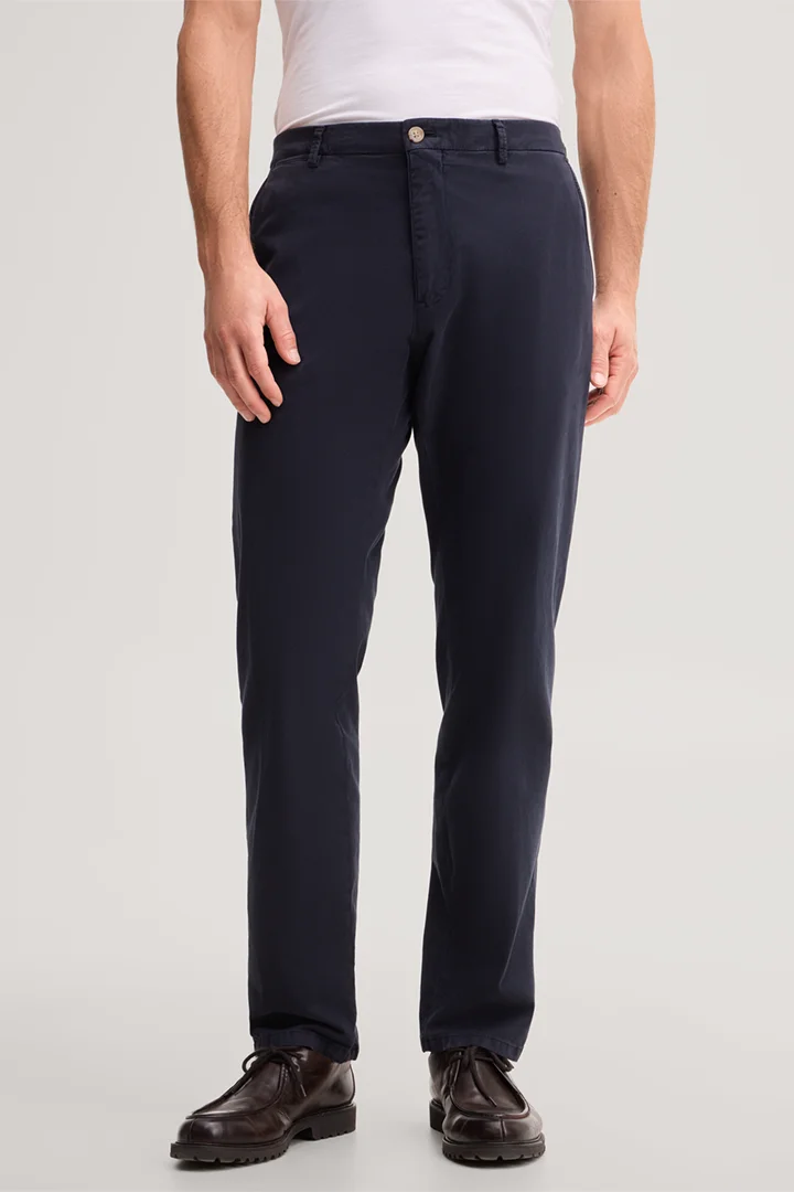 Führt zu Produktdetailseite „Baumwoll-Chino in Navy"