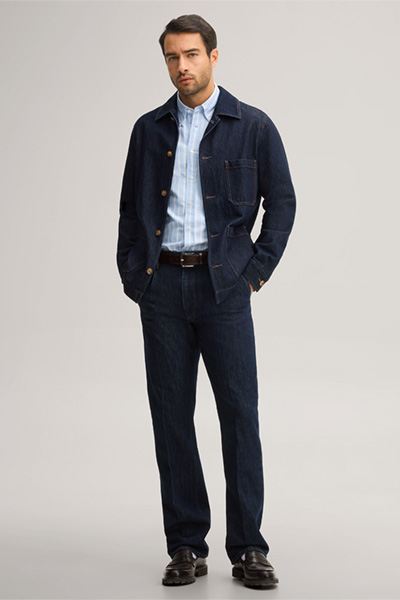 Leads to product detail page "Cotton denim overshirt with a shirt collar in dark blue"