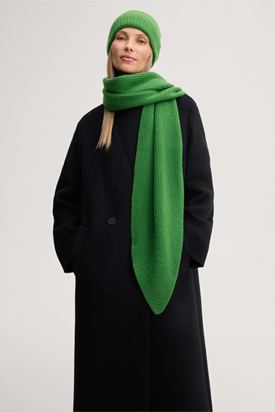 Mène à la page produit « Écharpe en cachemire verte »