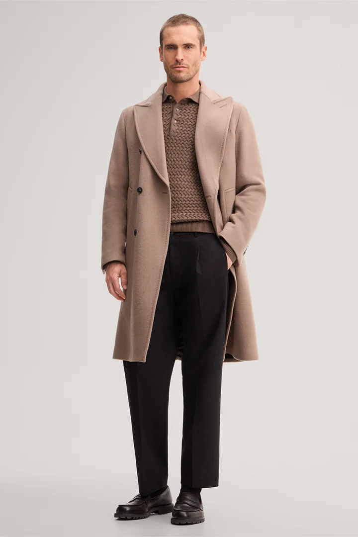 windsor. présente le produit Polo à manches longues en laine vierge, couleur marron clair de la catégorie Tricot en tenue