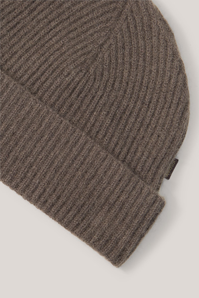 Führt zu Produktdetailseite „Cashmere-Mütze in Hellbraun"