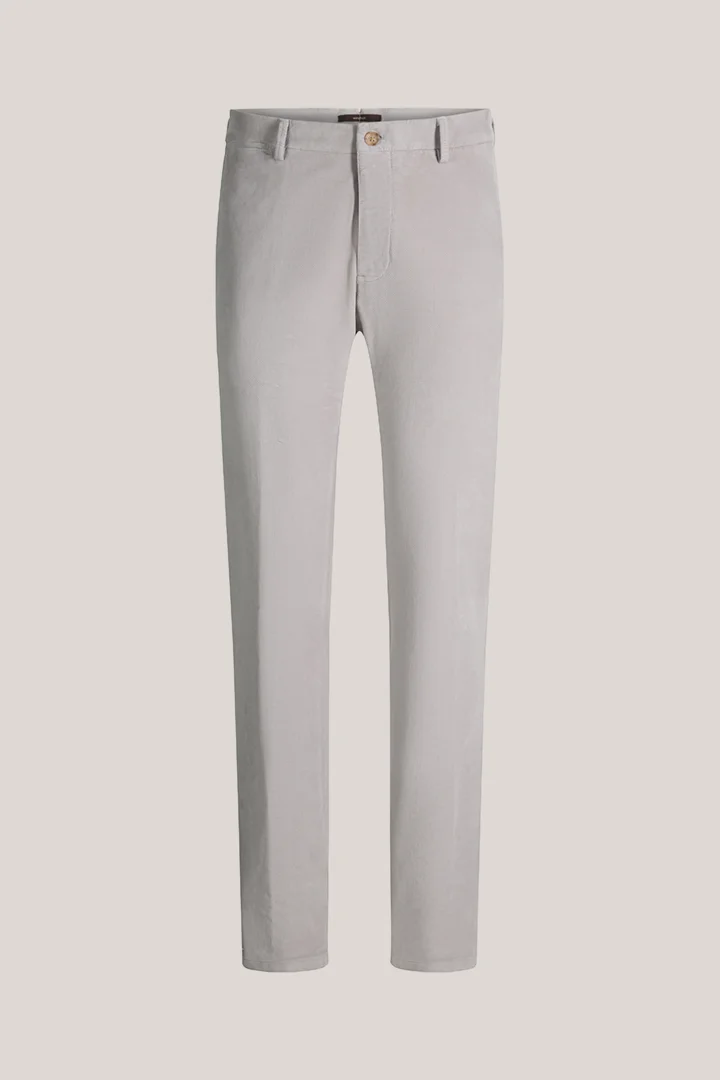 windsor. präsentiert das Produkt Baumwoll-Chino in Grau aus der Kategorie Hosen & Jeans als Freisteller
