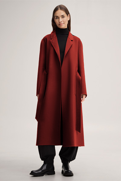 Leads to product detail page "Double-faced robe coat in dark red"