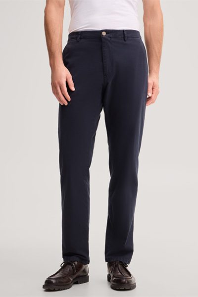 Führt zu Produktdetailseite „Baumwoll-Chino in Navy"