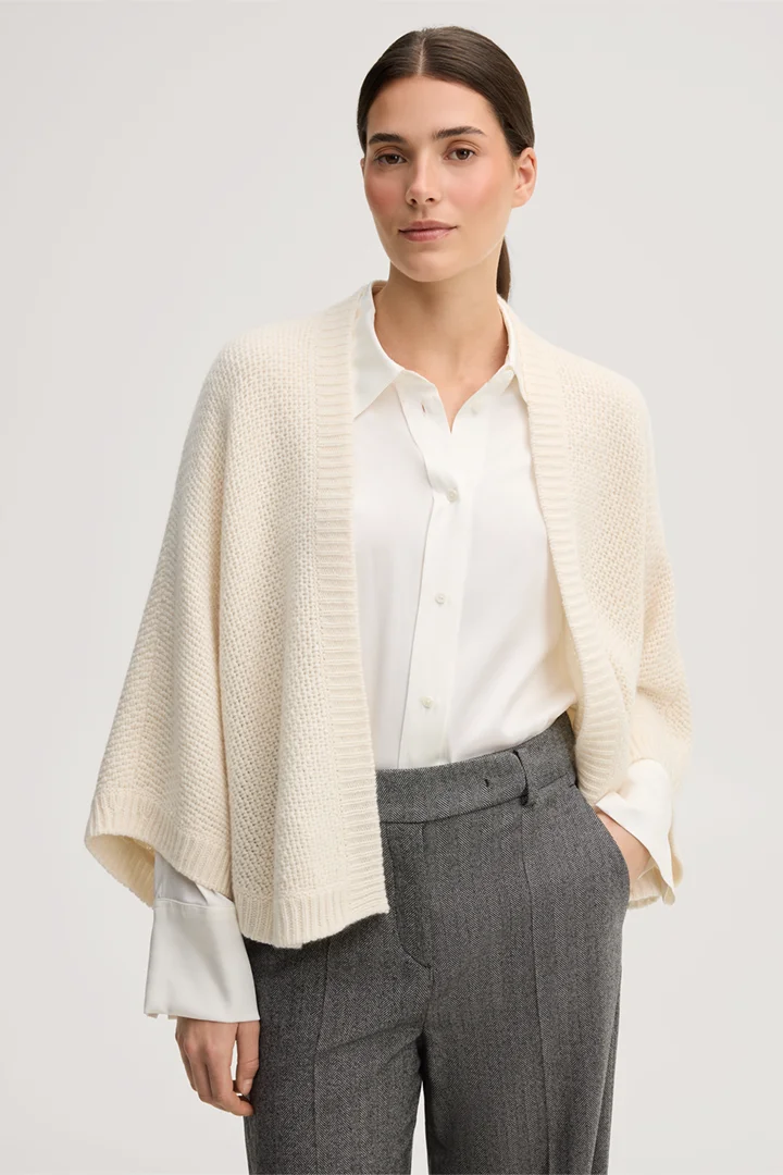 Führt zu Produktdetailseite „Cashmere-Cape in Ecru"