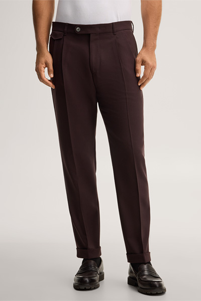 Mène à la page produit « Pantalon modulable en laine vierge à pinces à la taille, couleur rouge bordeaux »