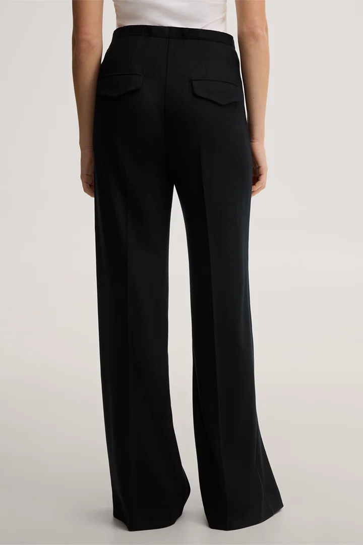 Führt zu Produktdetailseite „Pantalon Marlene en jersey de laine flanelle, noir"