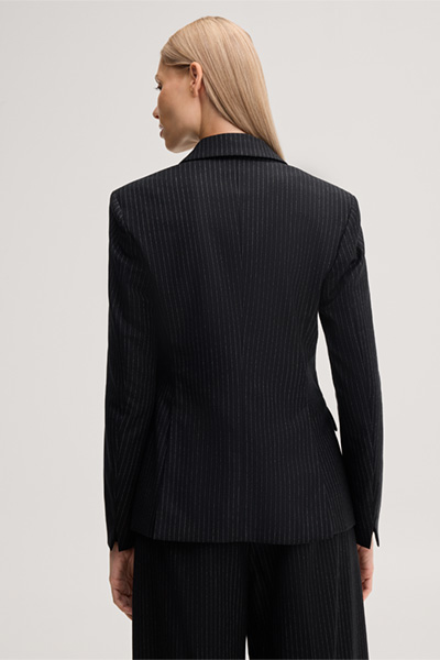 Führt zu Produktdetailseite „Schurwoll-Pinstripe-Blazer in Schwarz"