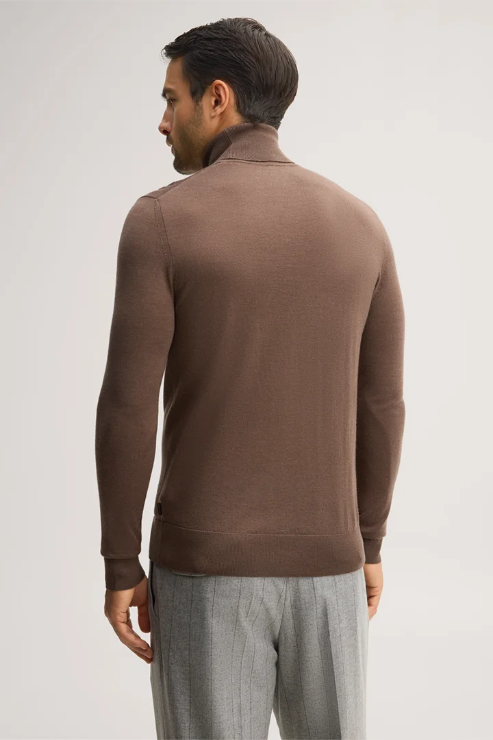 Leads to product detail page "Brown wool and cashmere roll-neck jumper"