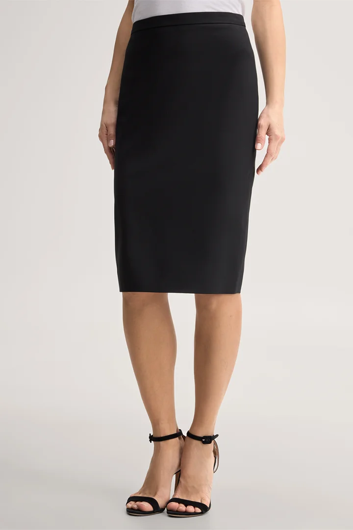 Mène à la page produit « Jupe crayon en laine vierge stretch, noir »