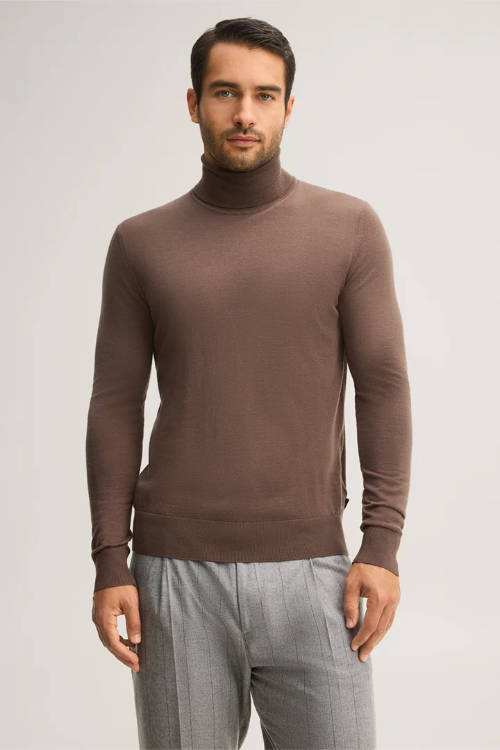 Leads to product detail page "Brown wool and cashmere roll-neck jumper"