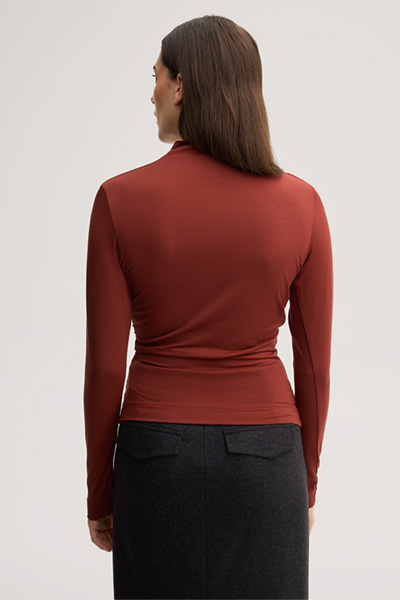 Führt zu Produktdetailseite „Lyocell-Stretch-Pullover mit Stehkragen in Dunkelrot"