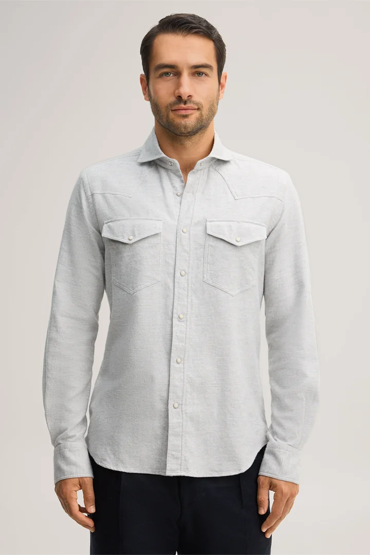 Leads to product detail page "Light grey cotton shirt"