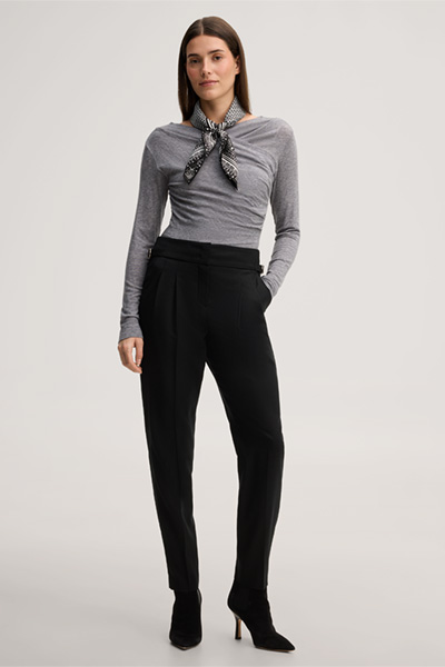 Führt zu Produktdetailseite „Wollstretch-Langarm-Shirt in Hellgrau"