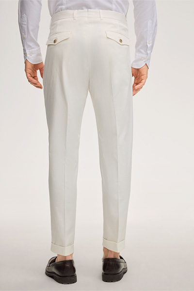Baumwollmix-Hose Sapo mit Bundfalte in Weiss