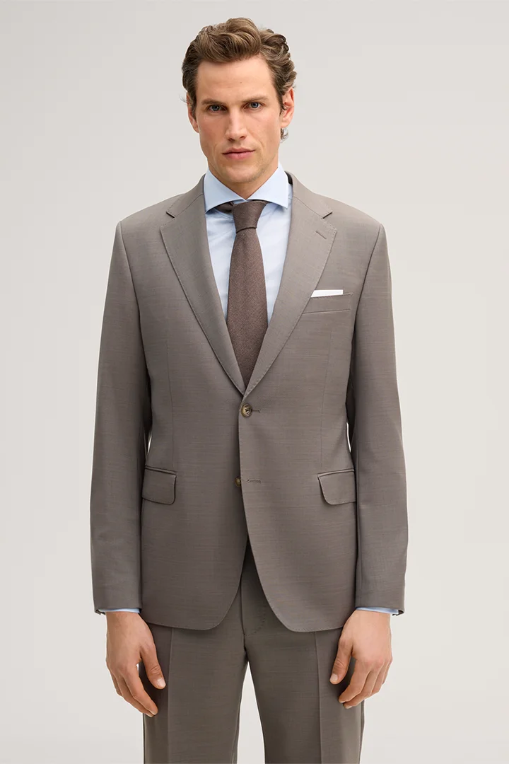 Leads to product detail page "Sera-Sole Virgin Wool Suit in Taupe"