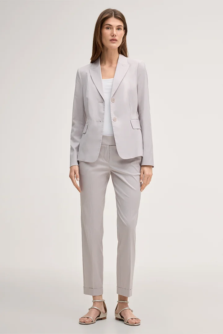 Leads to product detail page "Beige stretch cotton blazer"