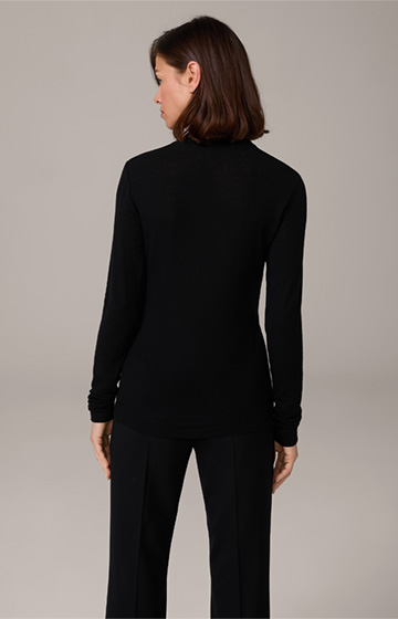 Lyocell-Wool Round Neck Pullover in Black