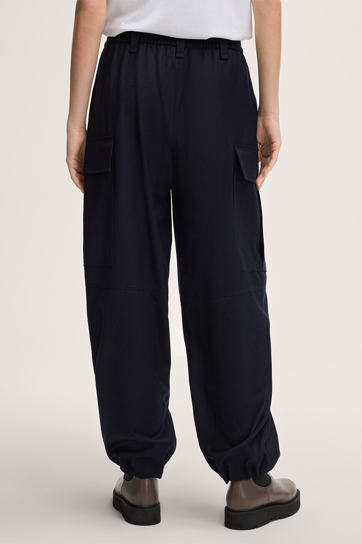 Flannel Balloon Cargo Trousers in Navy