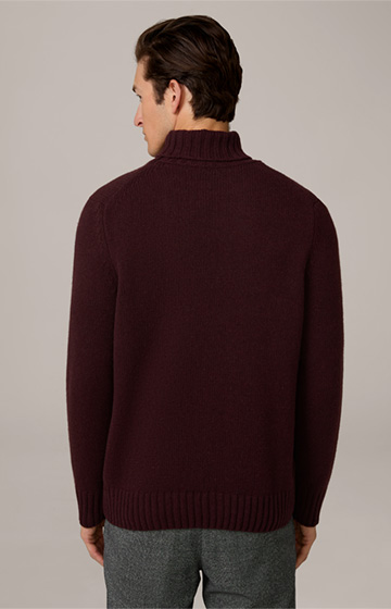 Ecosio Cashmere Roll Neck Pullover in Bordeaux Red